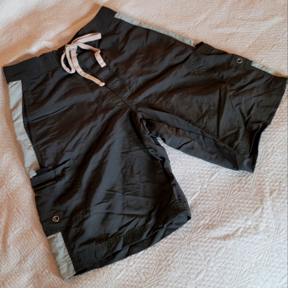 Canyon River Blue Men's Swim Trunks color Gray Size 32 Used